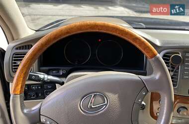 Внедорожник / Кроссовер Lexus LX 2004 в 