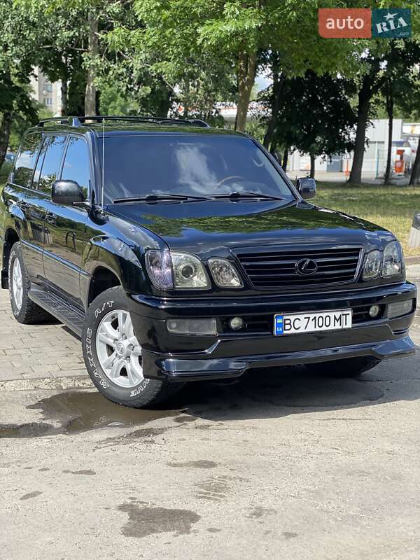 Позашляховик / Кросовер Lexus LX 2004 в Львові