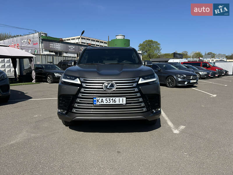 Lexus LX 2022