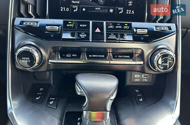 Внедорожник / Кроссовер Lexus LX 2022 в 