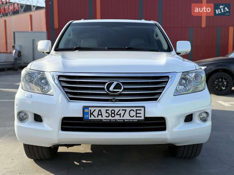Внедорожник / Кроссовер Lexus LX 2010 в Киеве