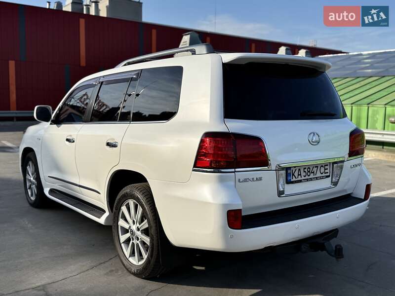 Внедорожник / Кроссовер Lexus LX 2010 в Киеве