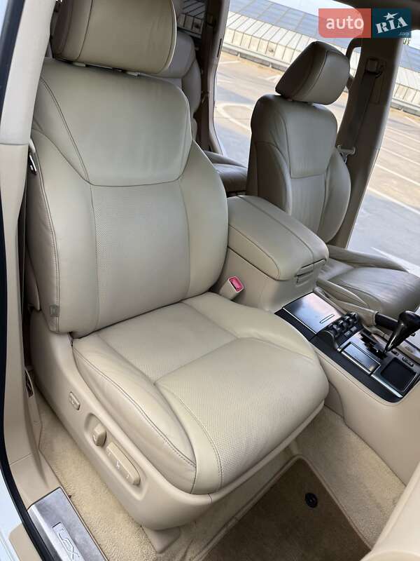 Внедорожник / Кроссовер Lexus LX 2010 в Киеве