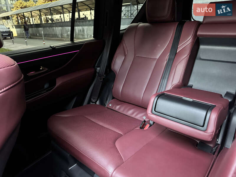 Позашляховик / Кросовер Lexus LX 2024 в Києві