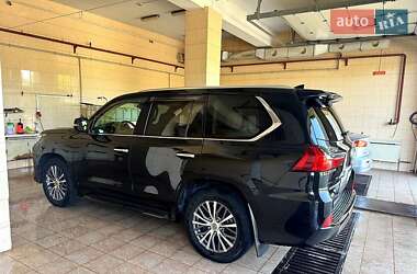 Внедорожник / Кроссовер Lexus LX 2016 в 