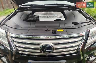 Внедорожник / Кроссовер Lexus LX 2010 в Чернигове