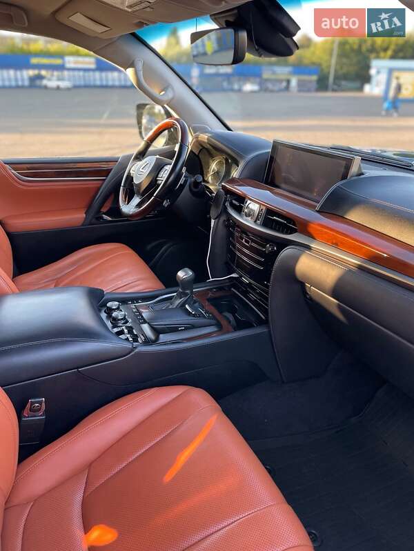 Внедорожник / Кроссовер Lexus LX 2017 в Киеве фото 17 Внедорожник / Кроссовер Lexus LX 2017 в Киеве