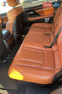 Позашляховик / Кросовер Lexus LX 2017 в Києві