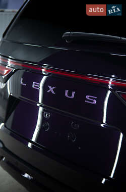 Внедорожник / Кроссовер Lexus LX 2023 в 