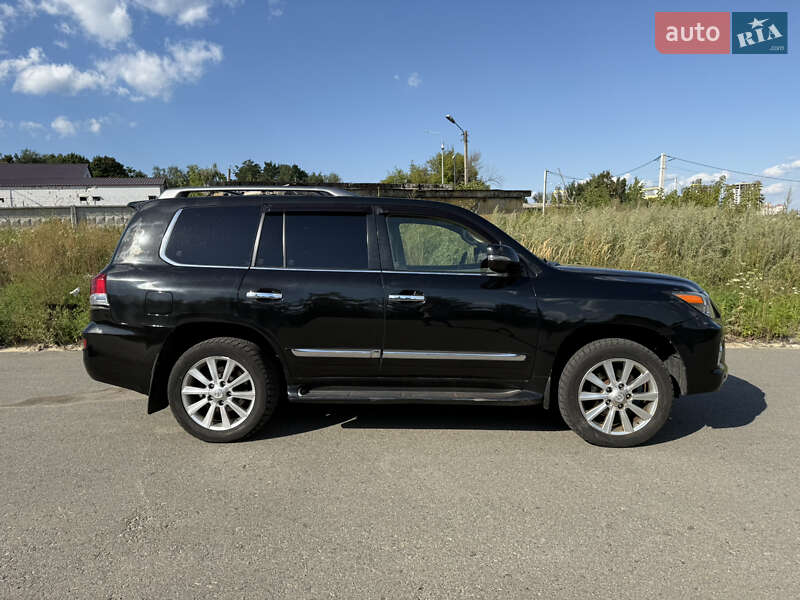Позашляховик / Кросовер Lexus LX 2013 в Києві