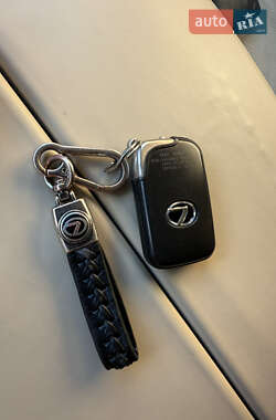 Внедорожник / Кроссовер Lexus LX 2013 в 