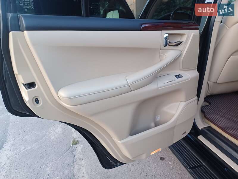 Внедорожник / Кроссовер Lexus LX 2011 в Старой Выжевке