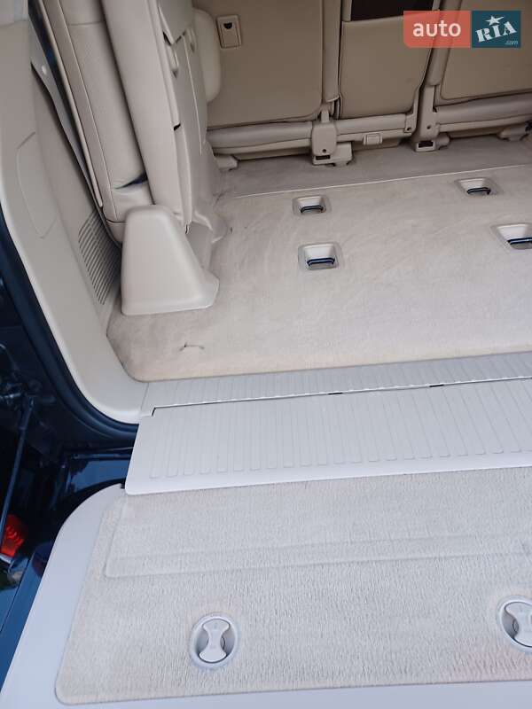 Внедорожник / Кроссовер Lexus LX 2011 в Старой Выжевке