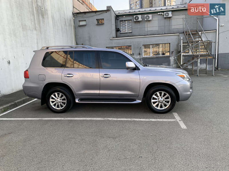 Внедорожник / Кроссовер Lexus LX 2008 в Киеве