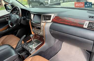 Внедорожник / Кроссовер Lexus LX 2011 в 