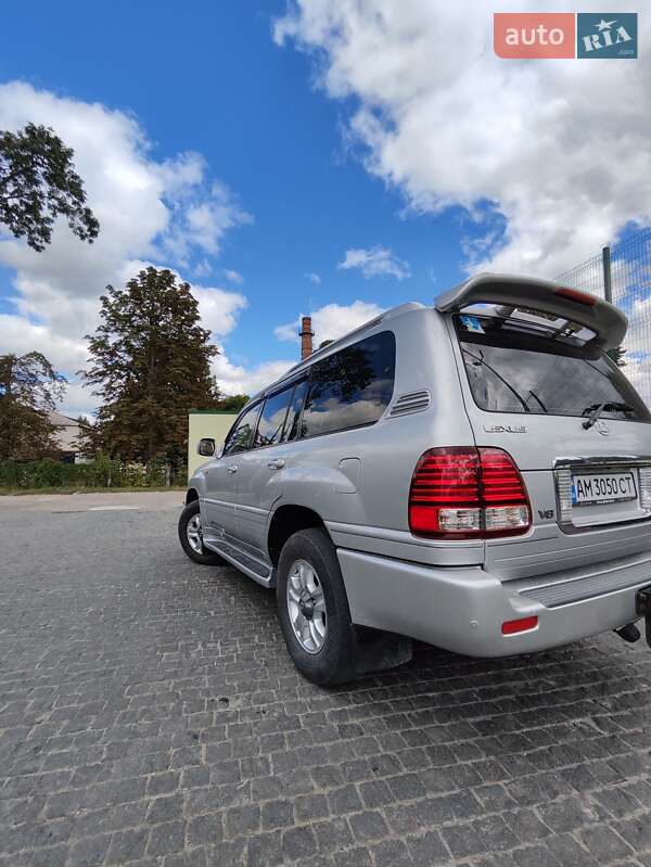 Позашляховик / Кросовер Lexus LX 2006 в Коростишеві