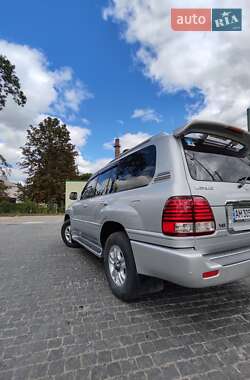 Позашляховик / Кросовер Lexus LX 2006 в 