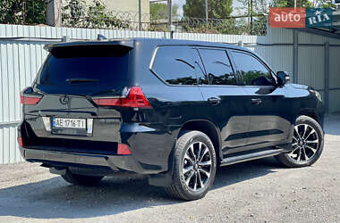 Внедорожник / Кроссовер Lexus LX 2017 в 