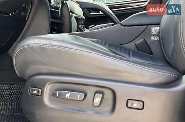 Внедорожник / Кроссовер Lexus LX 2021 в 