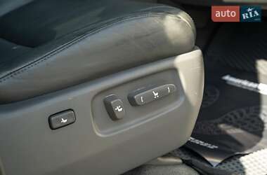 Внедорожник / Кроссовер Lexus LX 2008 в 