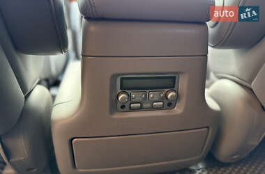 Позашляховик / Кросовер Lexus LX 2006 в 