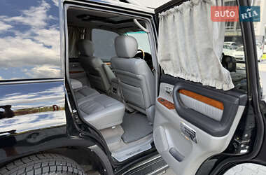 Позашляховик / Кросовер Lexus LX 2006 в 