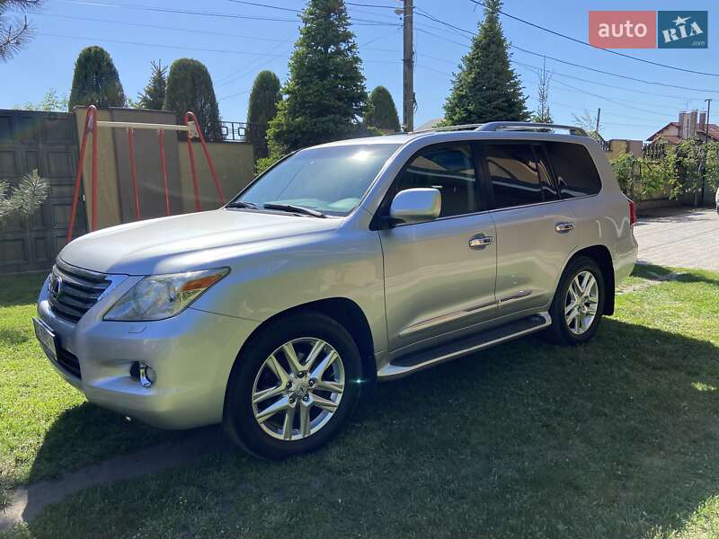 Внедорожник / Кроссовер Lexus LX 2008 в 