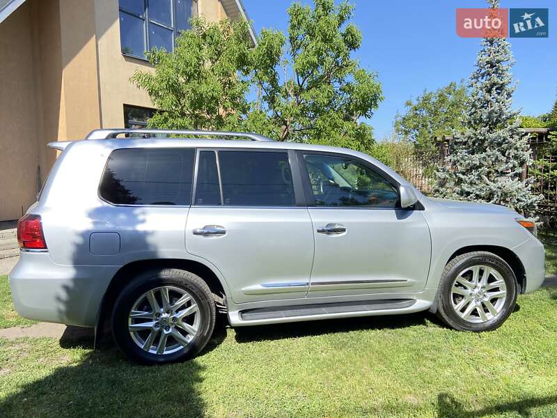Внедорожник / Кроссовер Lexus LX 2008 в Днепре