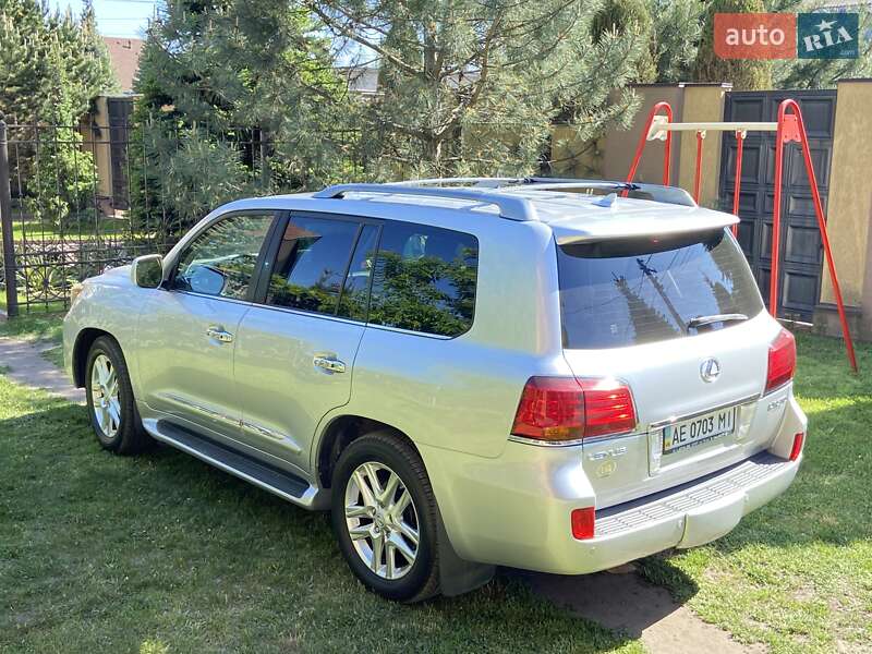 Внедорожник / Кроссовер Lexus LX 2008 в Днепре