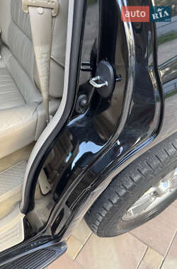 Позашляховик / Кросовер Lexus LX 2006 в 