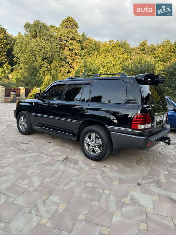 Lexus LX 2006