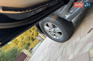 Позашляховик / Кросовер Lexus LX 2006 в 