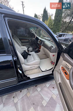 Позашляховик / Кросовер Lexus LX 2006 в 