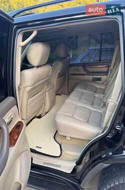 Позашляховик / Кросовер Lexus LX 2006 в 