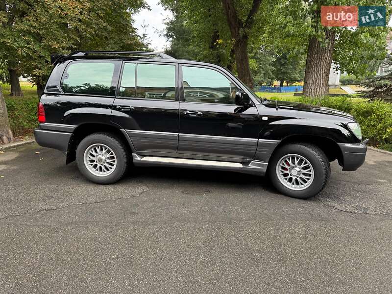 Внедорожник / Кроссовер Lexus LX 2004 в Киеве