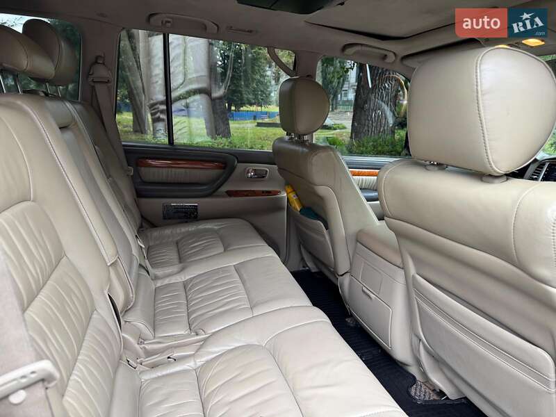 Внедорожник / Кроссовер Lexus LX 2004 в Киеве