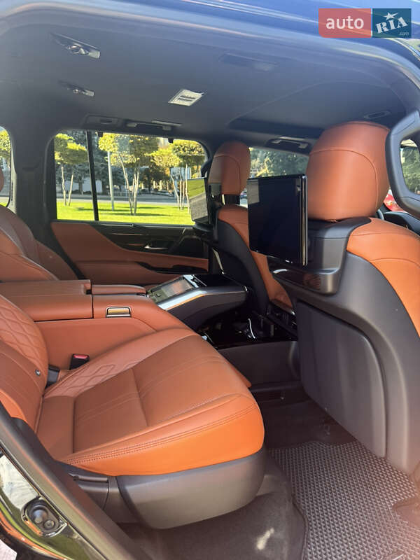 Внедорожник / Кроссовер Lexus LX 2022 в Днепре фото 9 Внедорожник / Кроссовер Lexus LX 2022 в Днепре