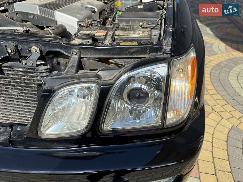 Внедорожник / Кроссовер Lexus LX 2004 в Косове