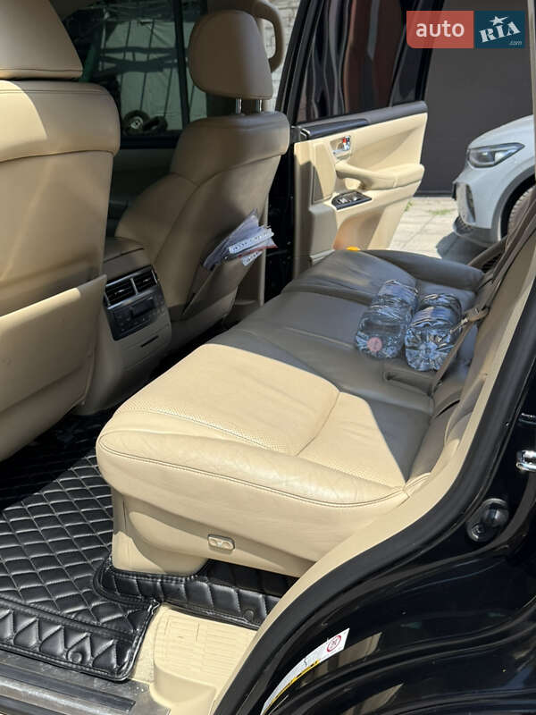 Позашляховик / Кросовер Lexus LX 2008 в Дніпрі