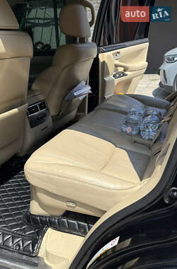 Внедорожник / Кроссовер Lexus LX 2008 в 