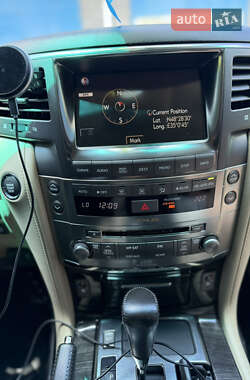 Внедорожник / Кроссовер Lexus LX 2008 в 