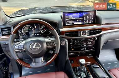 Внедорожник / Кроссовер Lexus LX 2016 в 