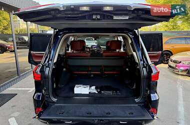 Внедорожник / Кроссовер Lexus LX 2016 в 
