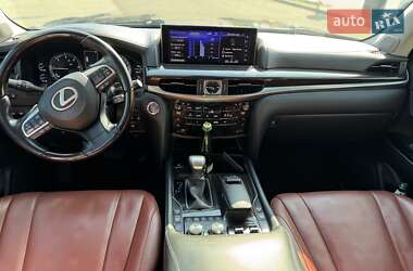 Внедорожник / Кроссовер Lexus LX 2016 в 