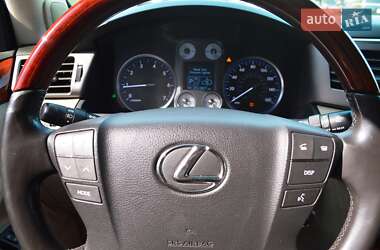 Позашляховик / Кросовер Lexus LX 2008 в 