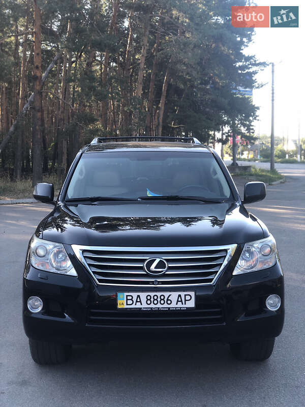 Внедорожник / Кроссовер Lexus LX 2010 в 