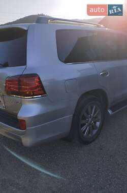 Позашляховик / Кросовер Lexus LX 2010 в 