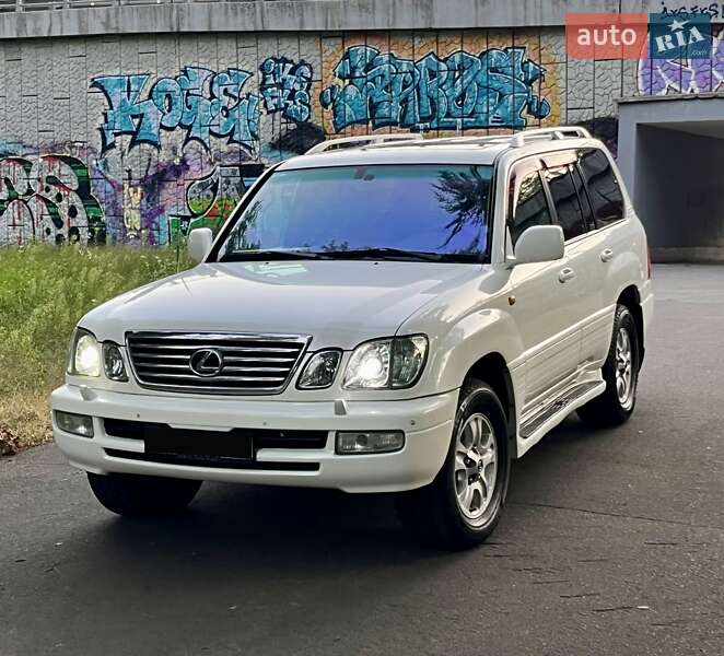 Lexus LX 2006