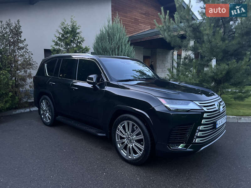 Внедорожник / Кроссовер Lexus LX 2023 в 
