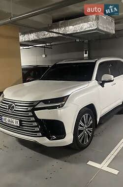Внедорожник / Кроссовер Lexus LX 2022 в 